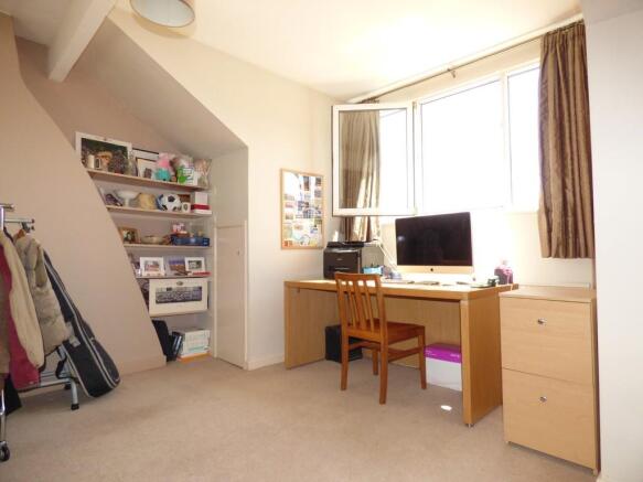 Photo 11