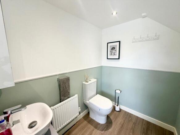 2 bed Semi-Detached for sale Image 8