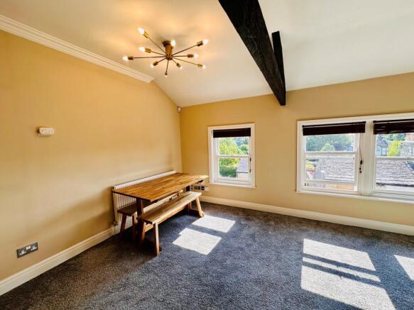 2 bed Flat to rent Image 4