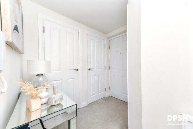 2 bed Flat for sale Image 11