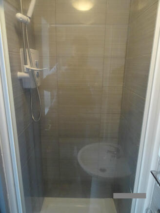 Shower room 2