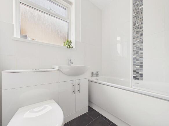 2 bed Semi-Detached Bungalow for sale Image 7