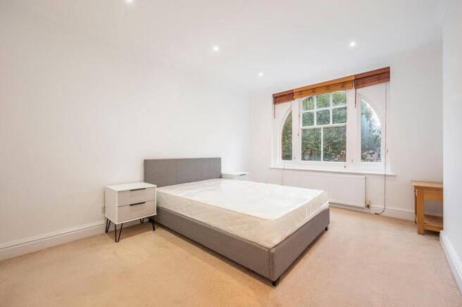 bedroom (2).jpg