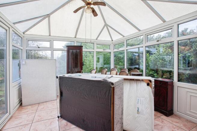 2 bed Detached Bungalow for sale Image 8