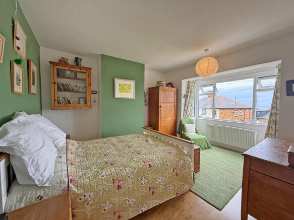 3 bed Semi-Detached for sale Image 10