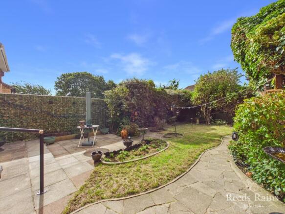 4 bed Detached for sale Image 8