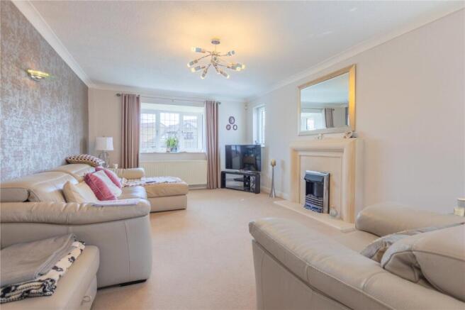 4 bed Detached for sale Image 4