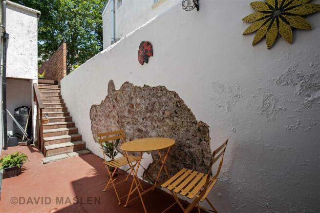 Rear Garden (2).jpg