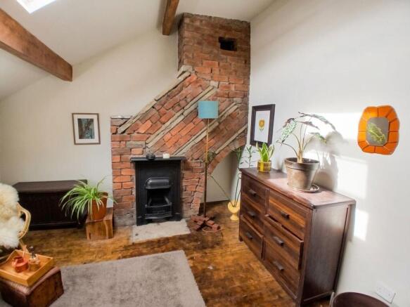 4 bed Terraced for sale Image 6