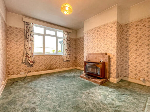 96 Newtown Road - dining room