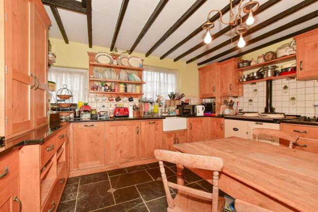Kitchen/ Breakfast Room