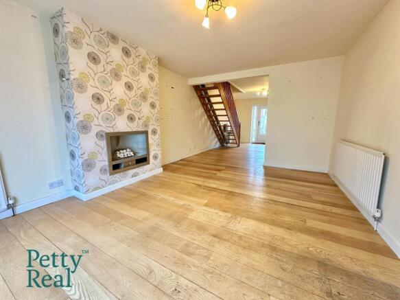 2 bed Semi-Detached Bungalow for sale Image 10