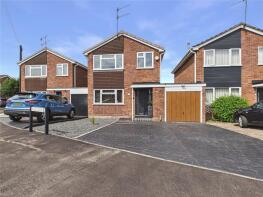 2, Hazel Close, Droitwich WR9 7QJ