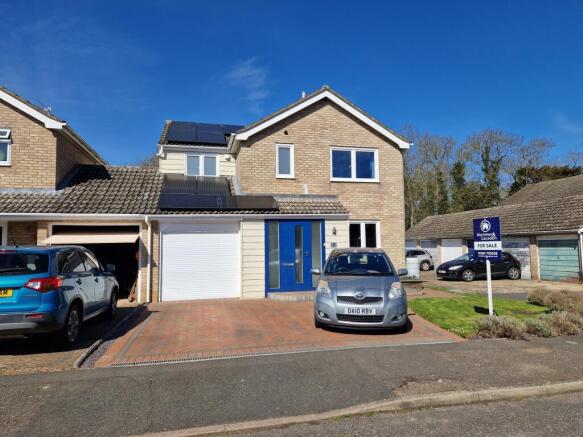 4-bed detached on Townlane Road, Bury St. Edmunds, IP33, £370,000