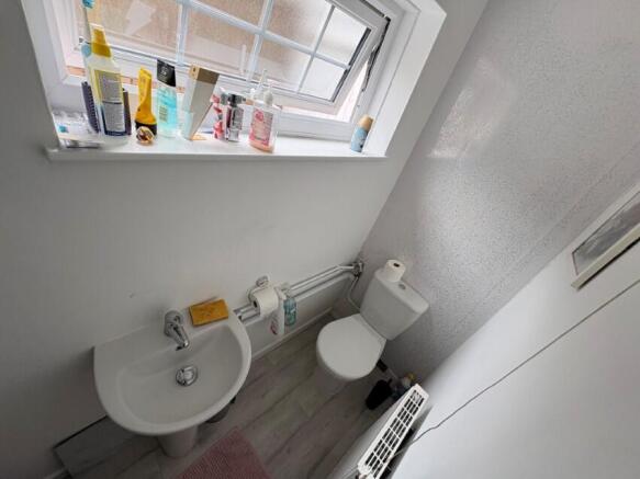 3 bed Detached to rent Image 11