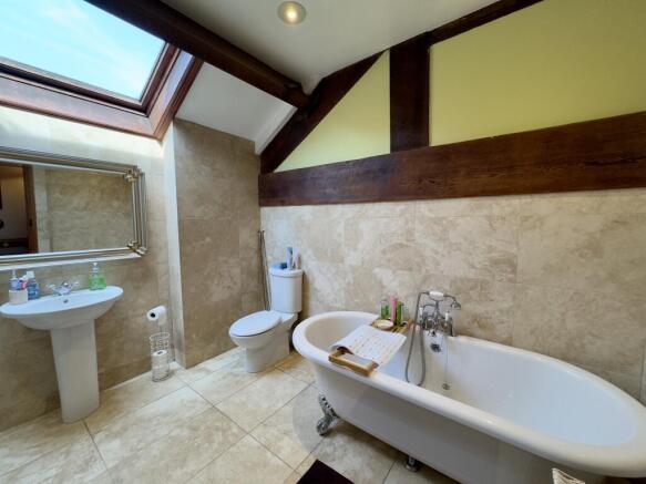 3 bed Barn Conversion for sale Image 9