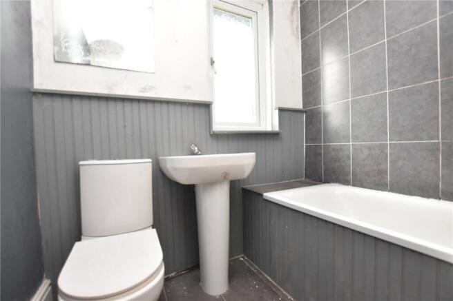 3 bed Semi-Detached for sale Image 8