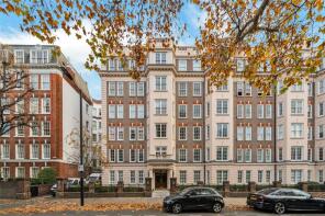 22, Grove Court, Grove End Road, London NW8 9EN