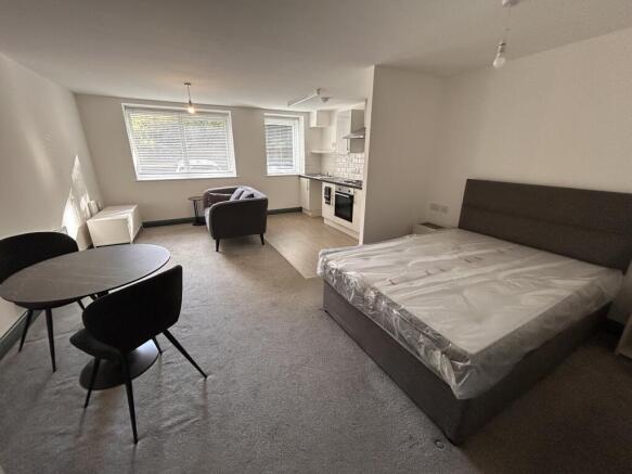Furnished studio