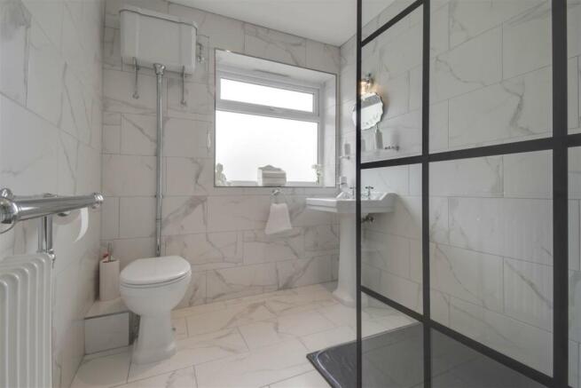 Shower Room P1.jpg