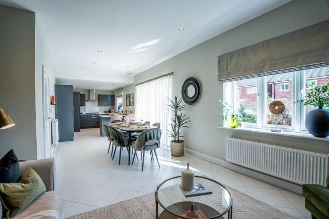 5 bed Detached for sale Image 6