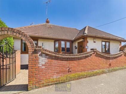 Cedar Road, Hutton, Brentwood, Essex, CM13