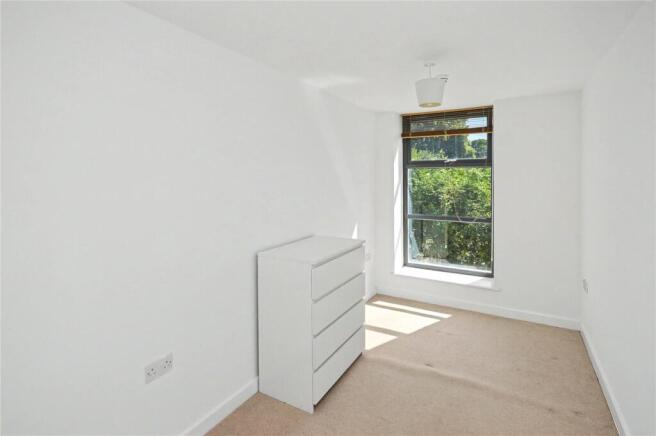 3 bed Apartment for sale Image 4