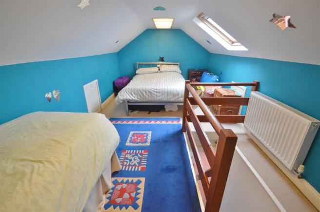 LOFT ROOM