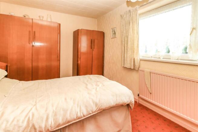 REAR BEDROOM