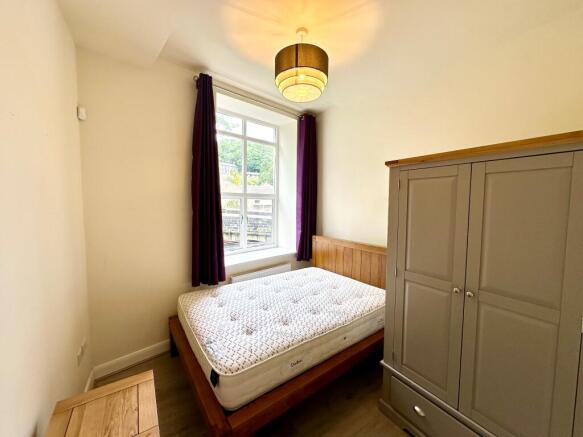 1 bed Apartment to rent Image 9