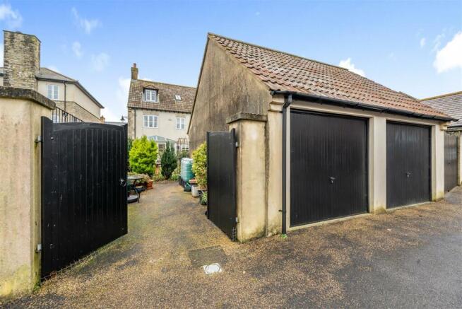 Garaging