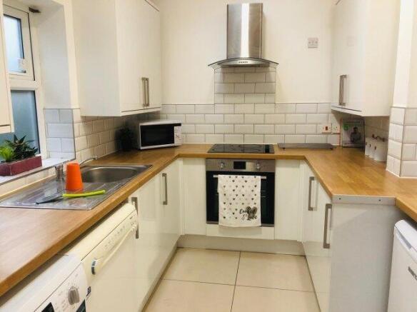 pomona-street-s11-8jl-995437