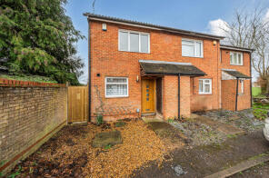 6, Cumbria Close, Dunstable LU5 5RY