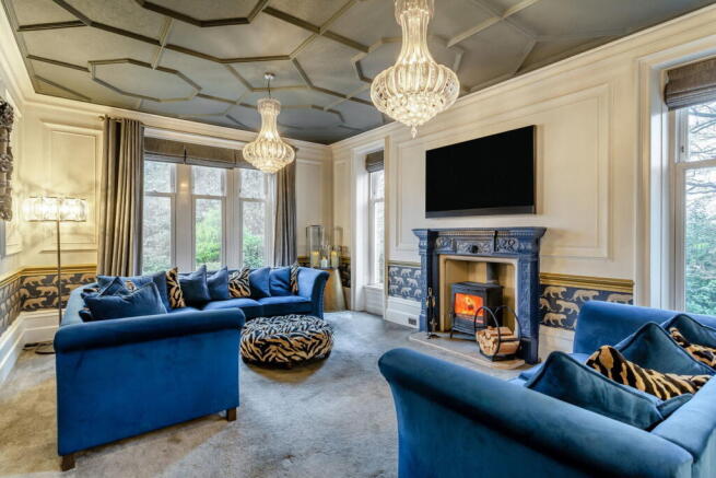 5 bed Detached for sale Image 6