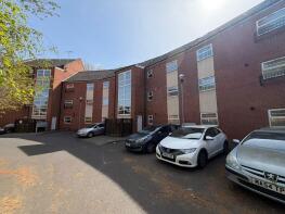 24e, Montvale Gardens, Leicester LE4 0BL