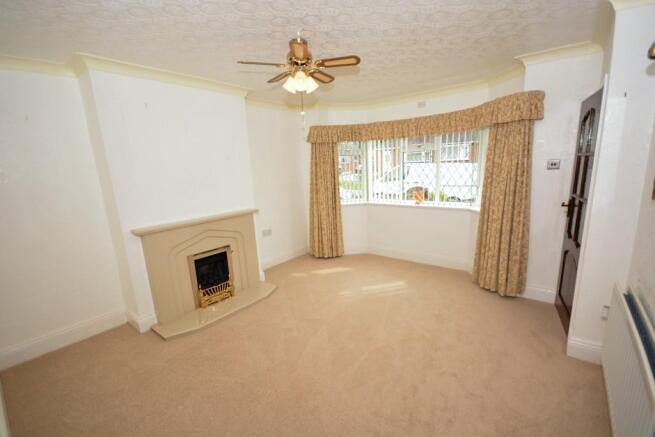 Bay Fronted Loung...