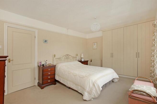 10.Bed1 2.JPG