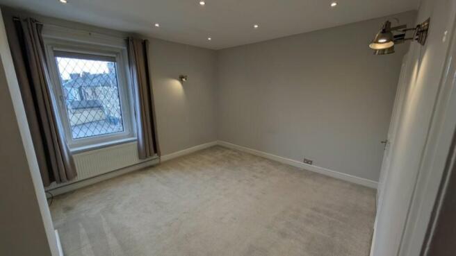 Terraced to rent Image 8