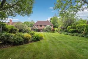 1, Maplewood Gardens, Beaconsfield HP9 1BU