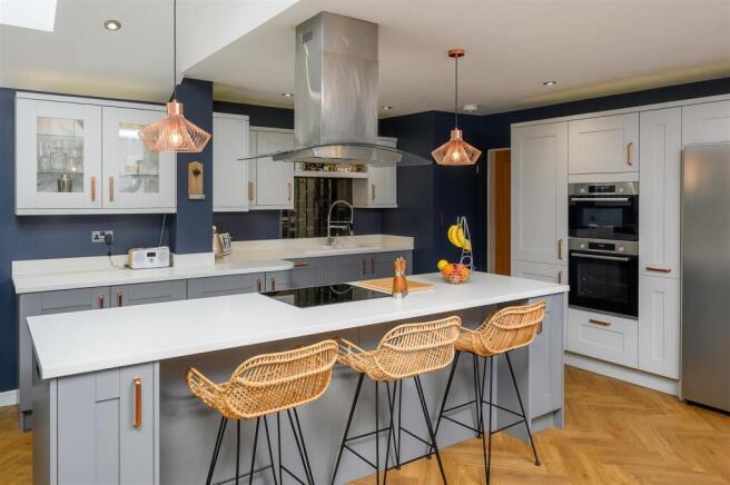 OPEN PLAN KITCHEN