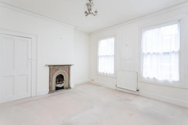4 bed Terraced for sale Image 8