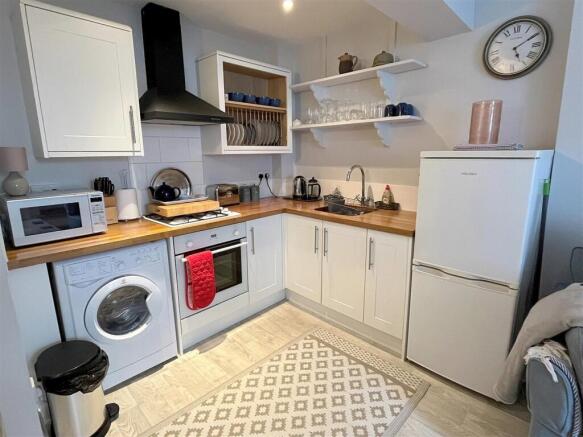 Kitchen Area.jpg