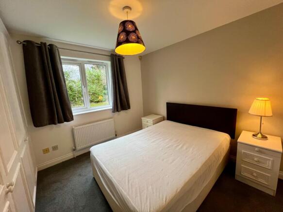 2 bed Flat to rent Image 5