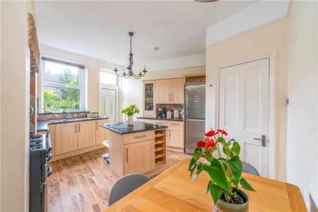 3 bed Terraced for sale Image 5