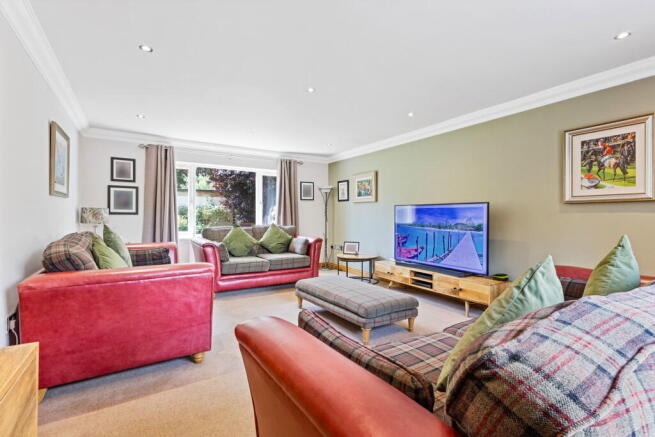 4 bed Detached for sale Image 5