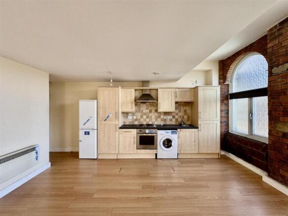 2 bed Apartment for sale Image 7