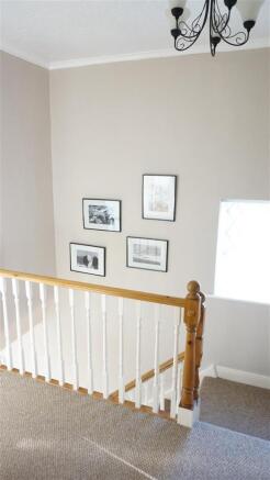 FIRST FLOOR LANDING