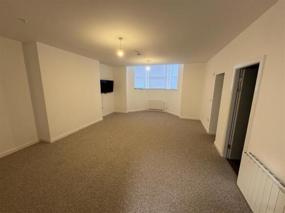 27 bed Block of Apartments for sale Image 8