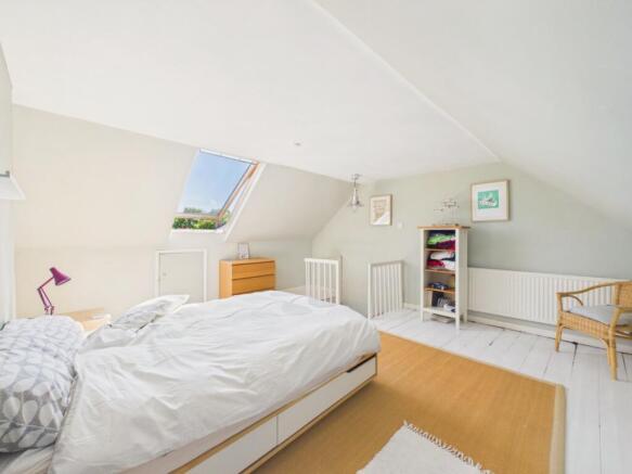 3 bed Terraced for sale Image 8