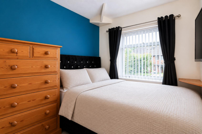 4 bed Semi-Detached for sale Image 10